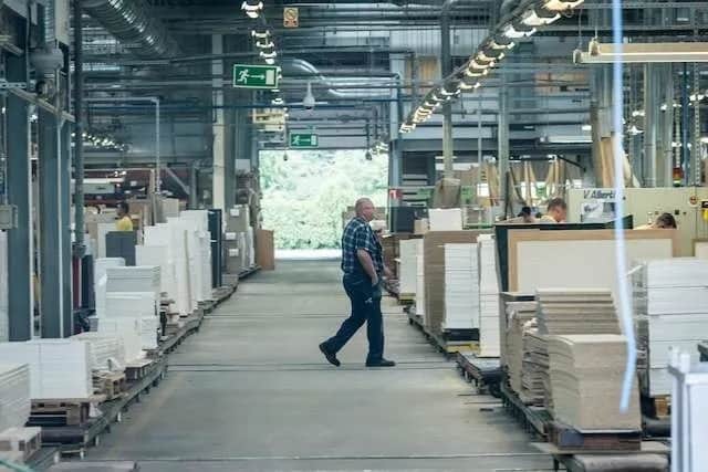 Likwidacja bydgoskiej fabryki mebli – co to oznacza dla regionu?