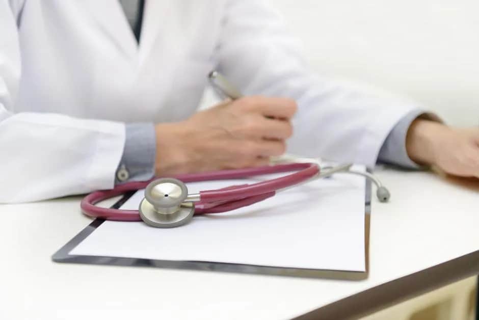 Ile L4 po ustaniu zatrudnienia? Poznaj zasady i ważne informacje